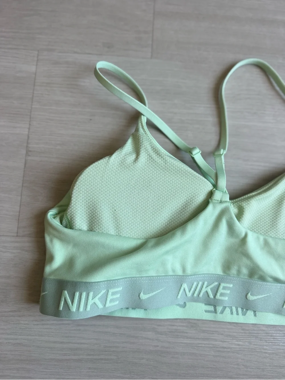 Nike Womens Mint Green Seamless Sports Bra